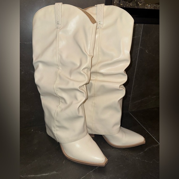 Crown Vintage White Heeled Boots - Picture 2 of 5